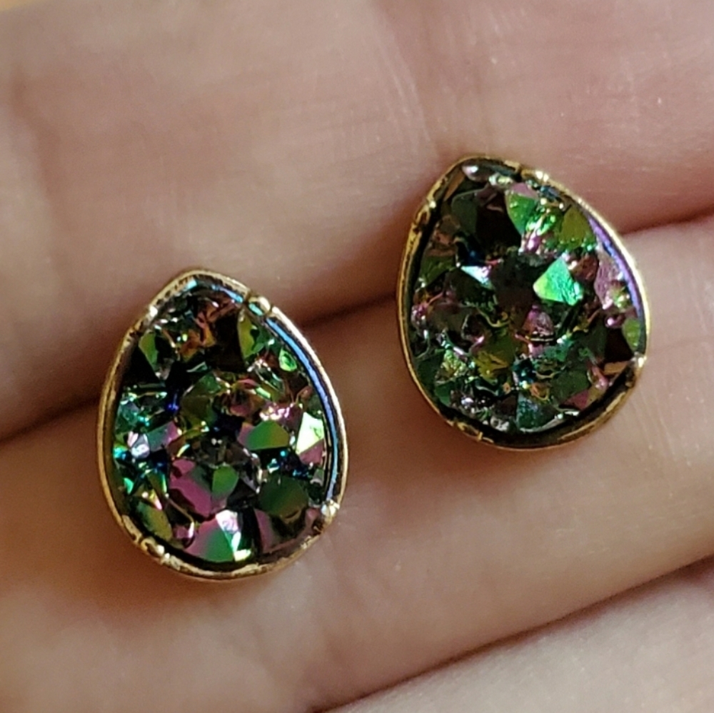 NWOT Multicolored & Gold Teardrop Druzy Studs - Picture 4 of 7